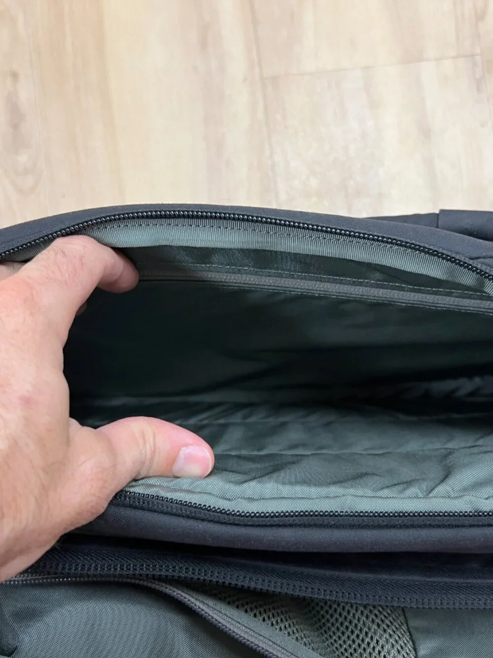 Evergoods CPL 24L Civic Panel Loader V1 black EDC travel bag